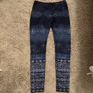 CALIA by Carrie Underwood leggings